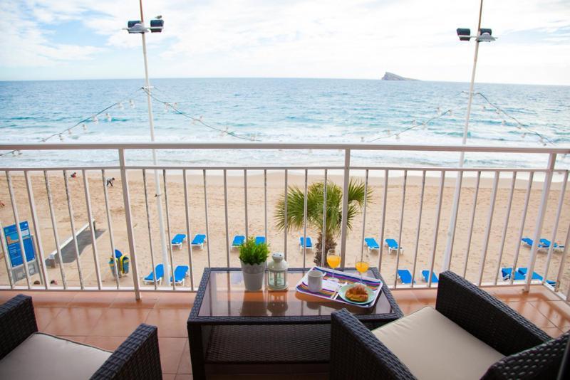Апартаменты Seafront Unbeatable Location A Бенидорм Экстерьер фото