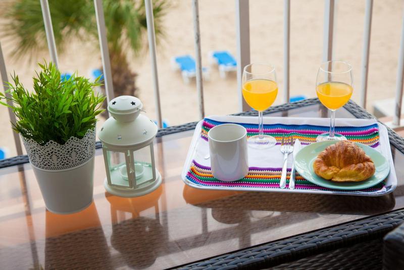 Апартаменты Seafront Unbeatable Location A Бенидорм Экстерьер фото